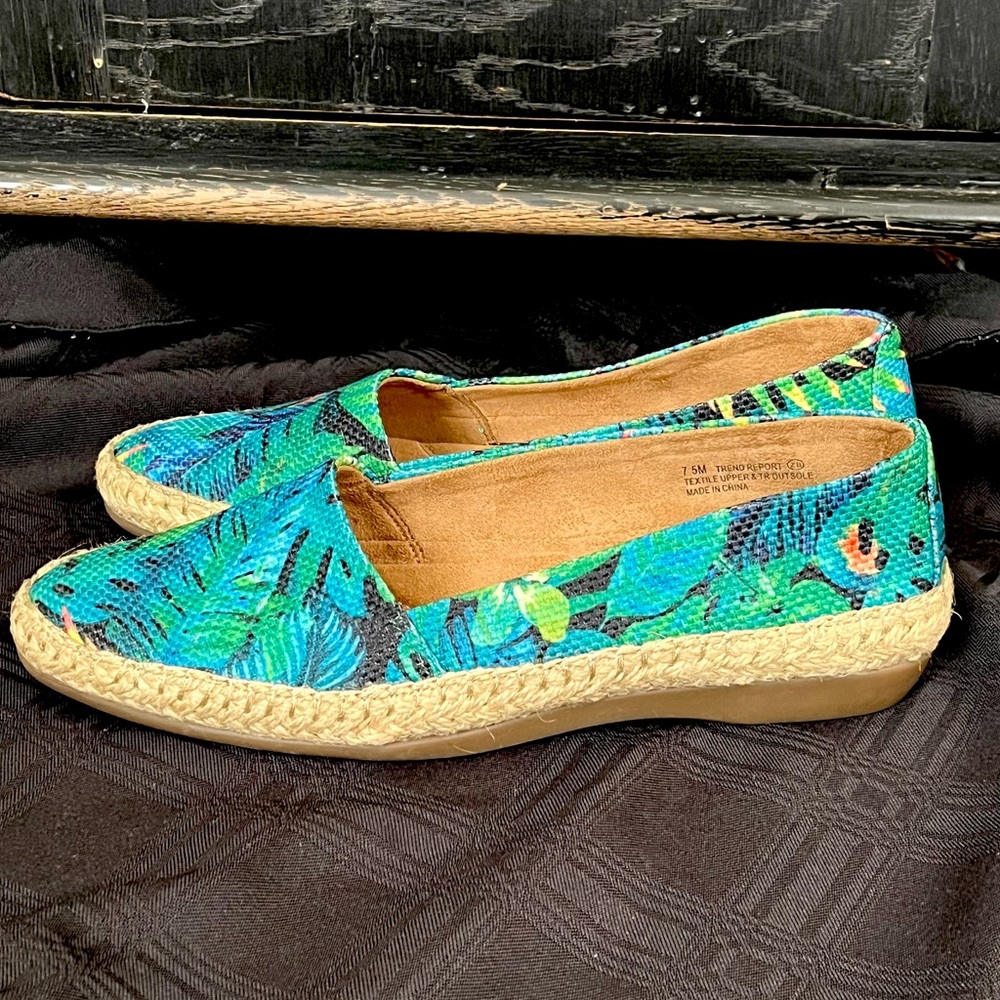 Aerosoles tropical floral print espadrille shoes Size 7.5